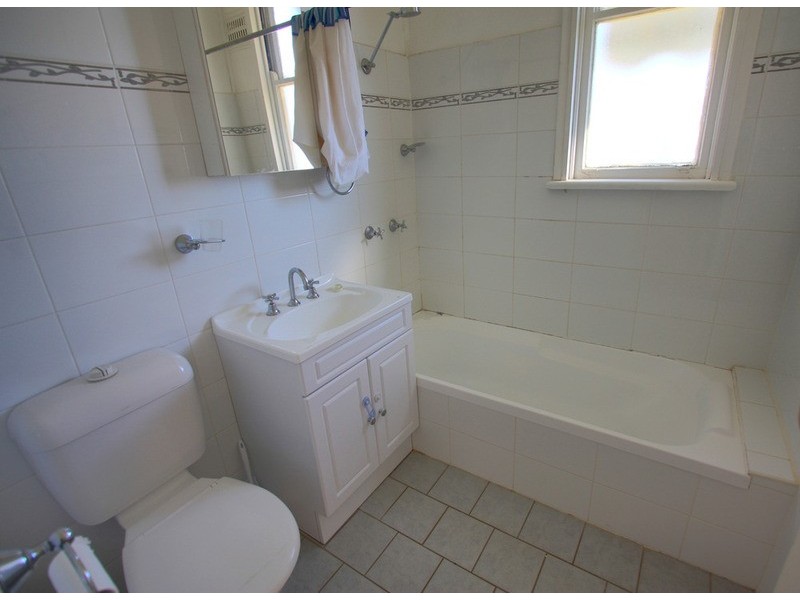 26 Northcott Parade, Wagga Wagga NSW 2650