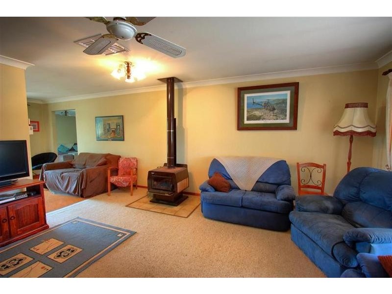 13 John Street, The Rock NSW 2655