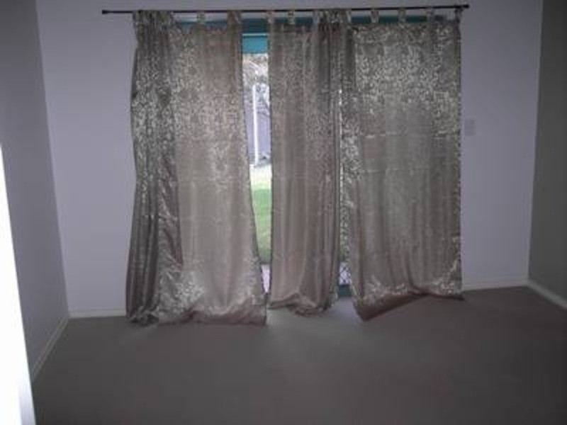 2 Galleon Place, Estella NSW 2650