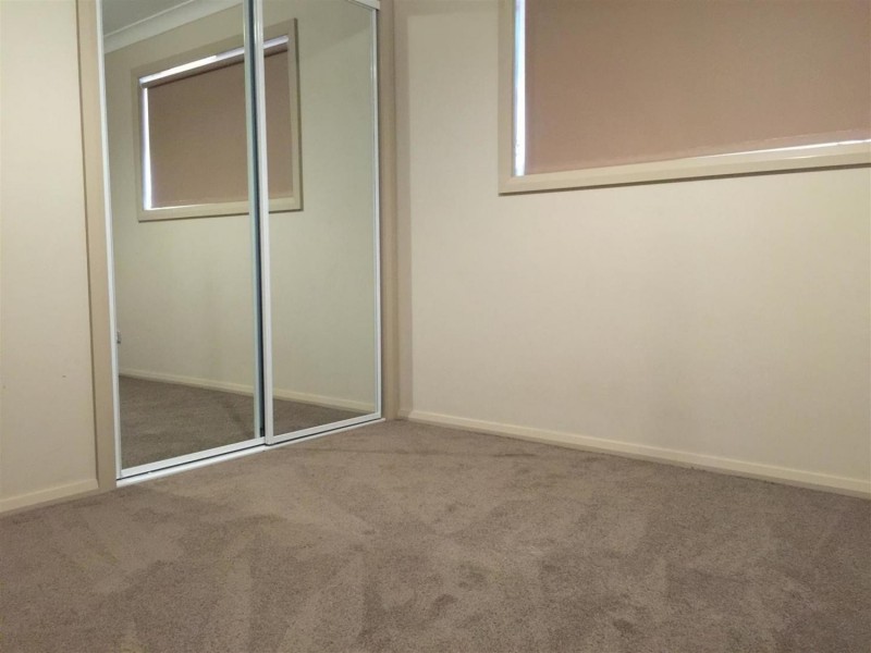 1/5 Barton Street, Lloyd NSW 2650