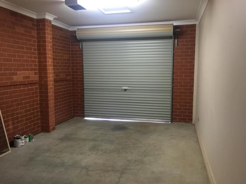 1/5 Barton Street, Lloyd NSW 2650