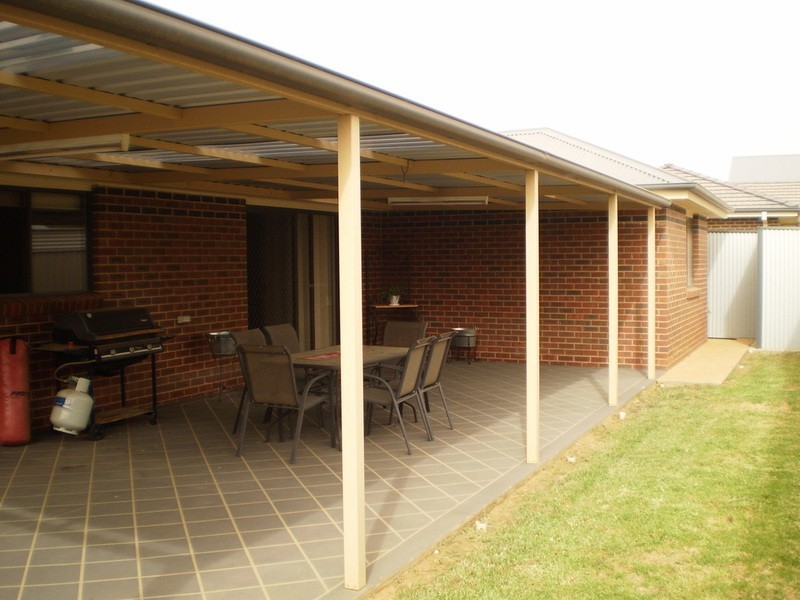 2/76 Jack Avenue, Mount Austin NSW 2650