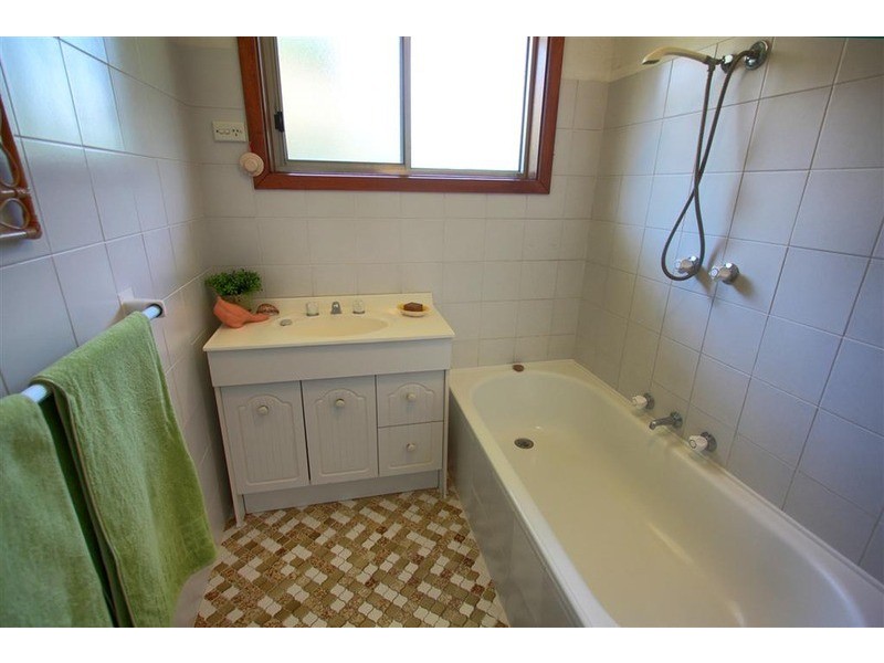 5 Panorama Street, Kooringal NSW 2650