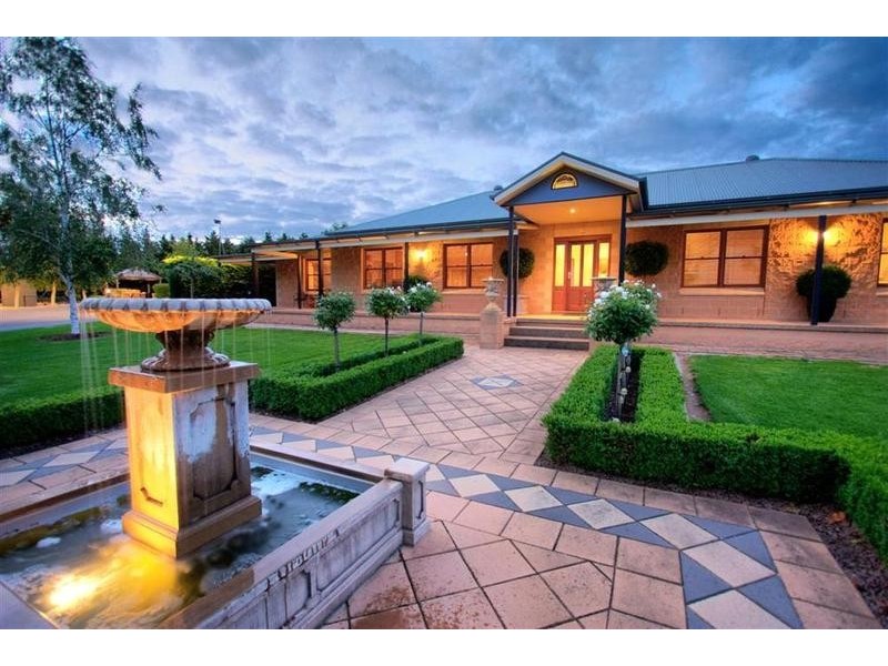 5 Viola Place, Springvale NSW 2650