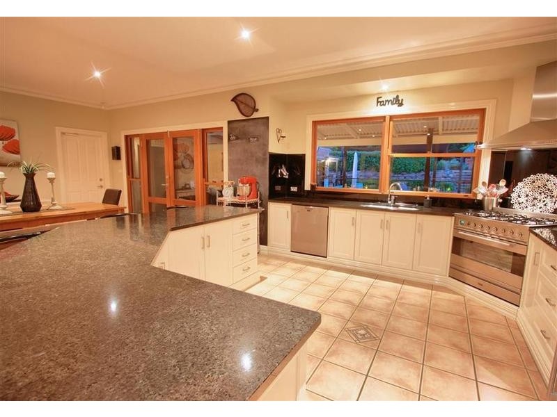 5 Viola Place, Springvale NSW 2650