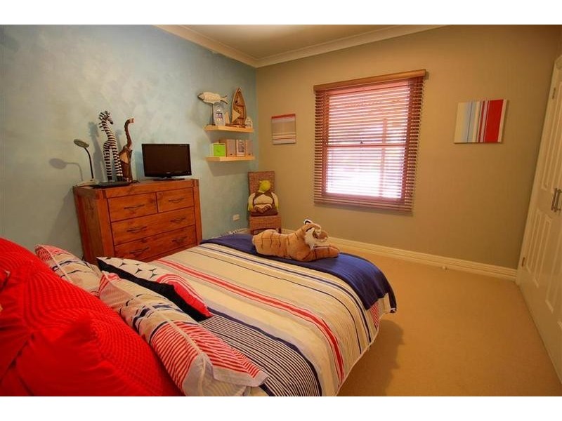 5 Viola Place, Springvale NSW 2650