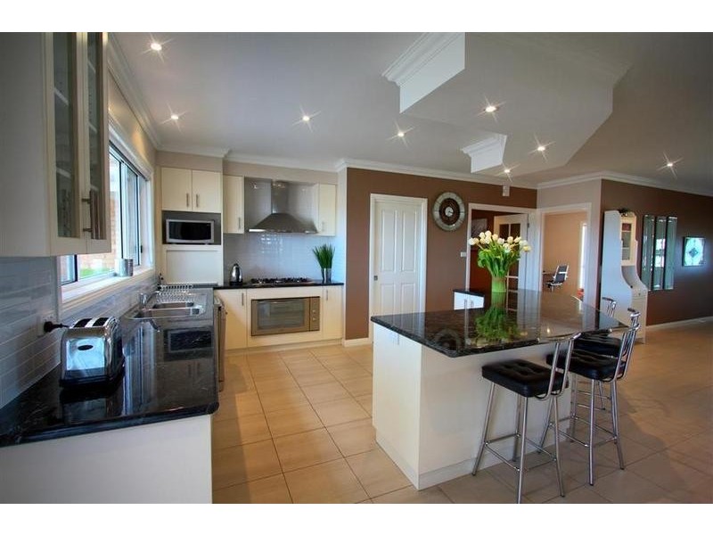 1 Hovea Place, Springvale NSW 2650