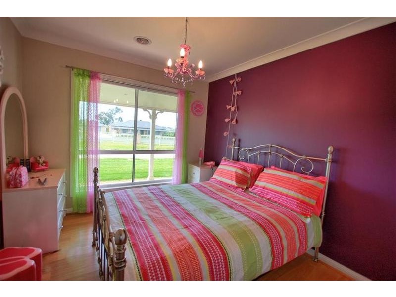 1 Hovea Place, Springvale NSW 2650