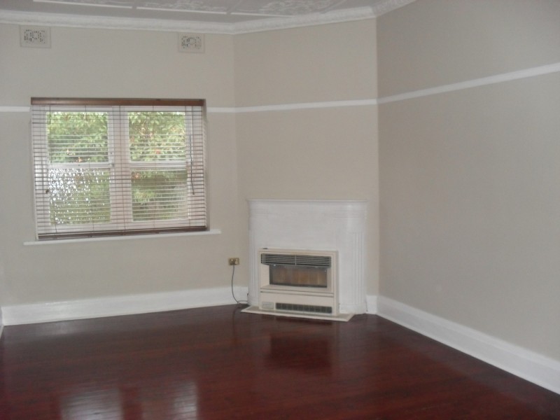 98 Kincaid Street, Wagga Wagga NSW 2650