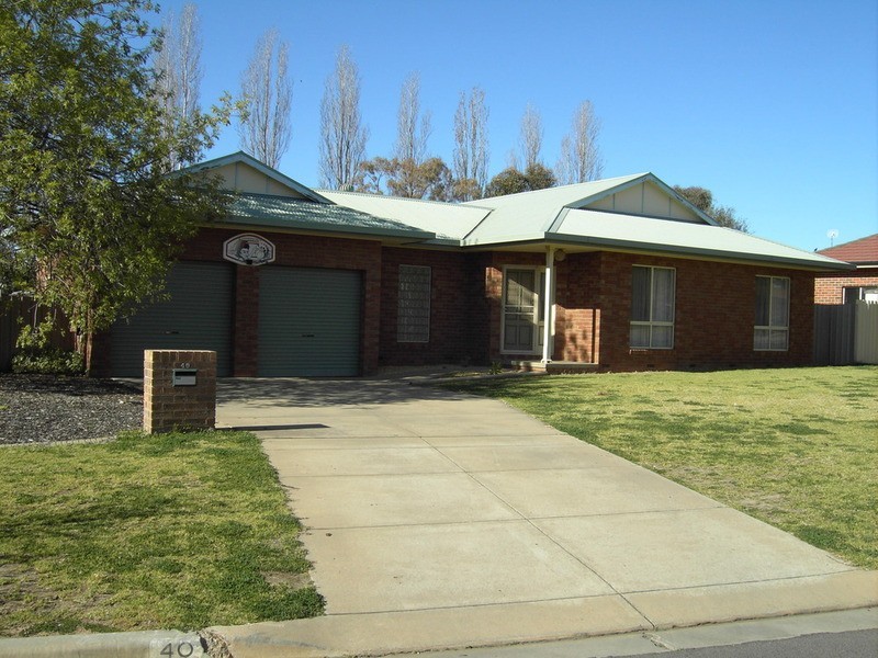 40 Lamilla Street, Glenfield Park NSW 2650