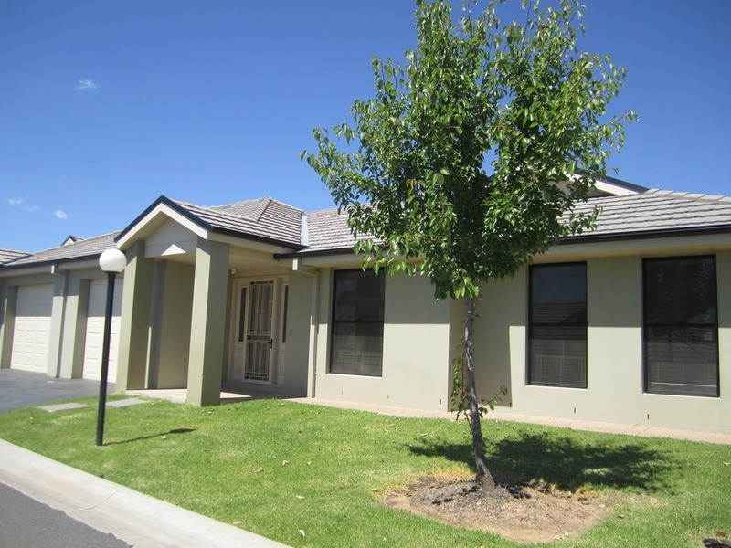 3/1 McKeown Street, Estella NSW 2650