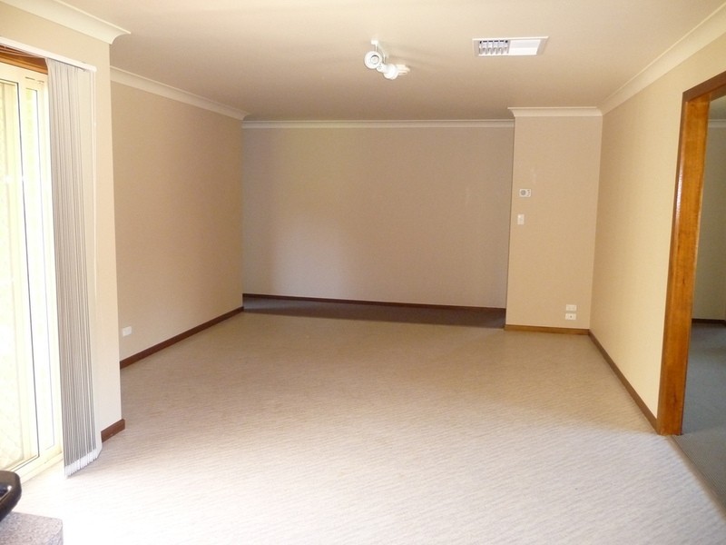 5 O’Hara Place, Kooringal NSW 2650