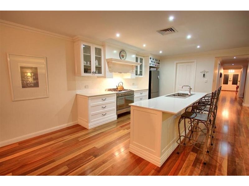 5 Greenway Street, Lloyd NSW 2650