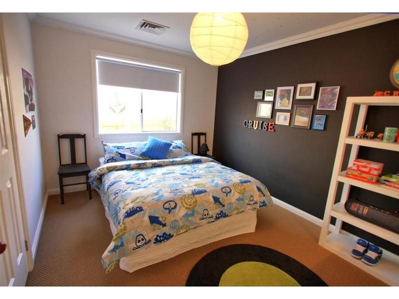 5 Greenway Street, Lloyd NSW 2650