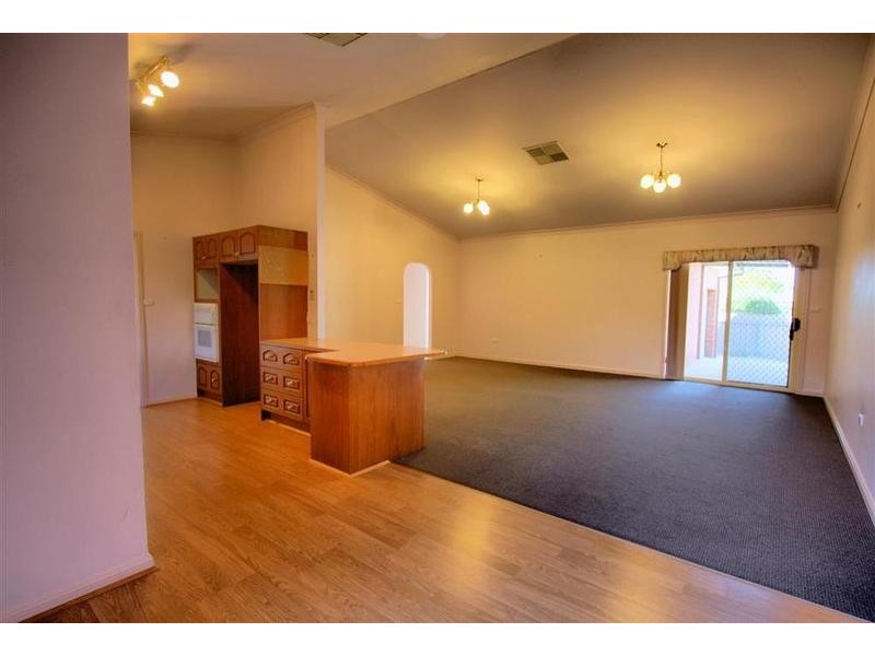 40 Lamilla Street, Glenfield Park NSW 2650