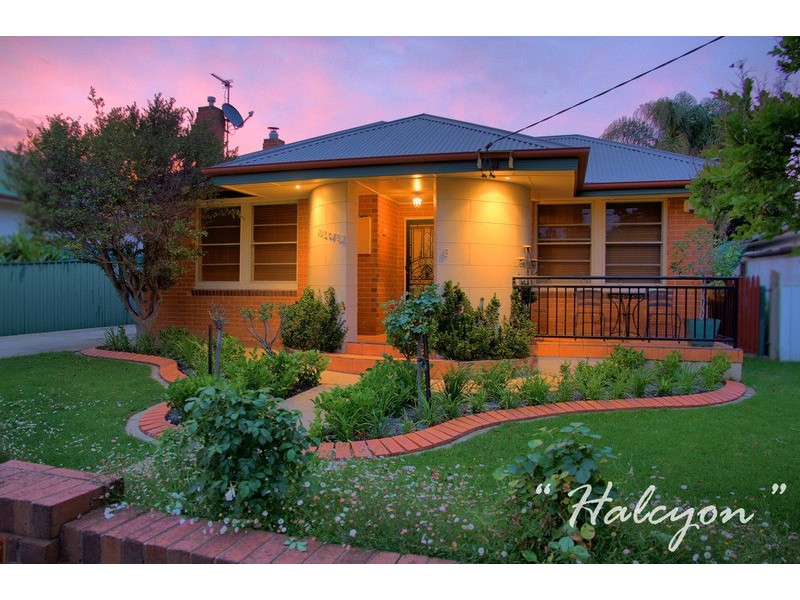 8 Dalton Street, Turvey Park NSW 2650
