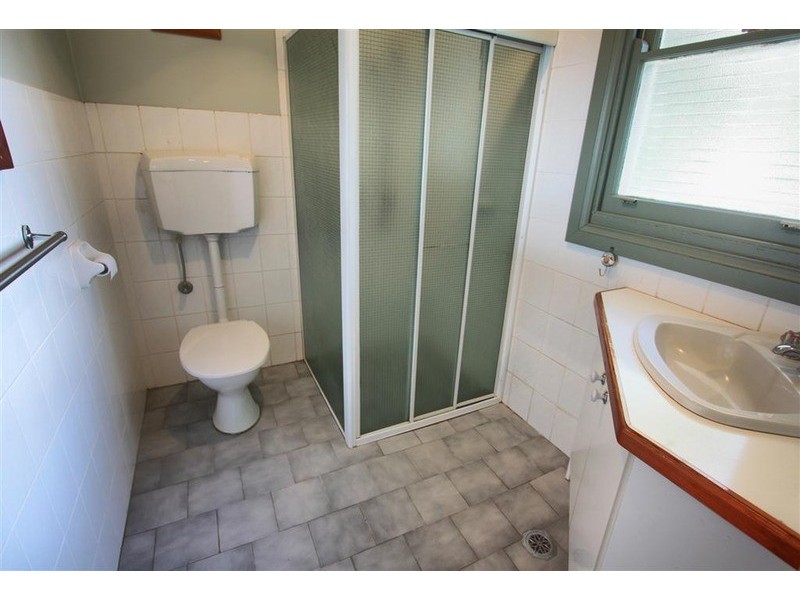 32 Kildare Avenue, Turvey Park NSW 2650