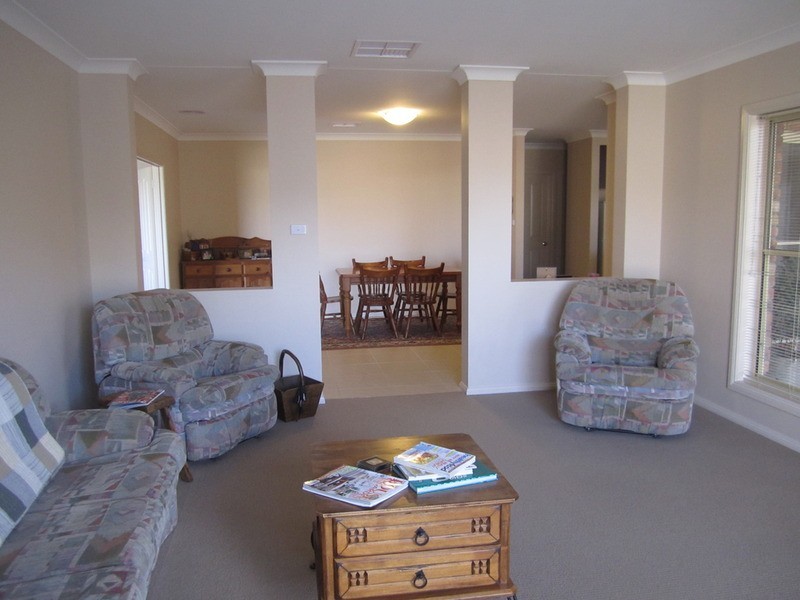 7 Bogong Crescent, Tatton NSW 2650