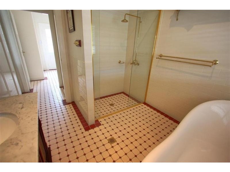 73  Coleman Street, Turvey Park NSW 2650