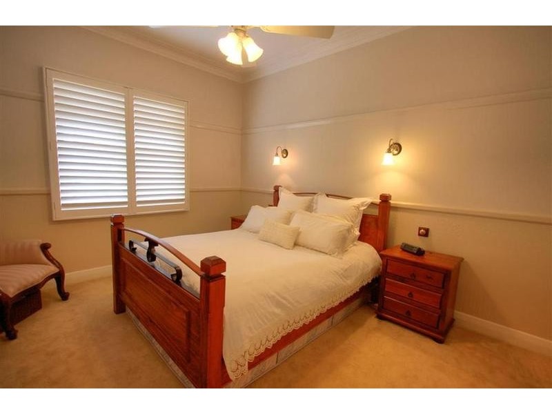 73  Coleman Street, Turvey Park NSW 2650