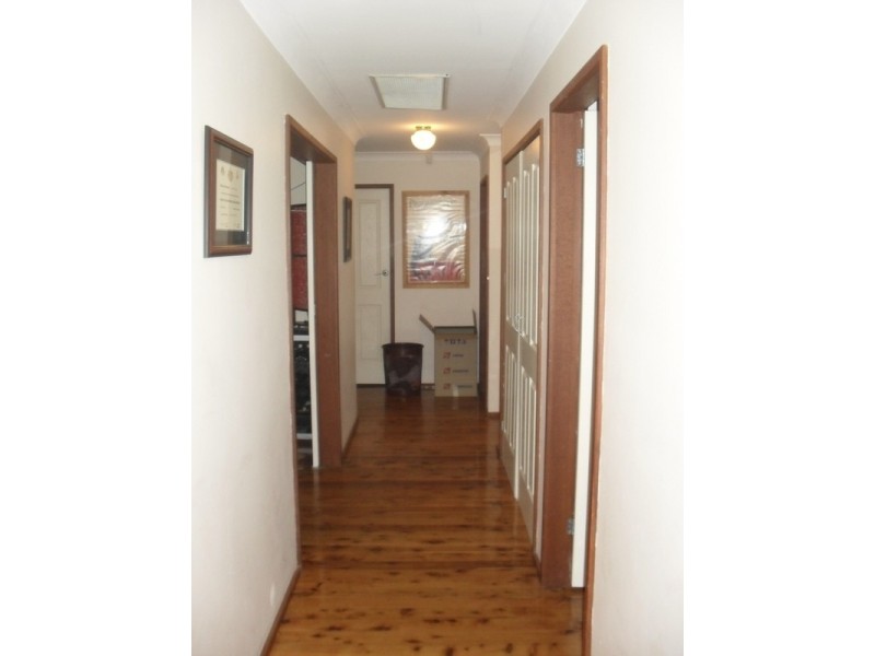 15 Ries Crescent, Mount Austin NSW 2650