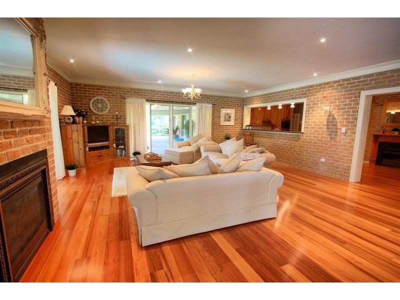 15 Sycamore Road, Lake Albert NSW 2650
