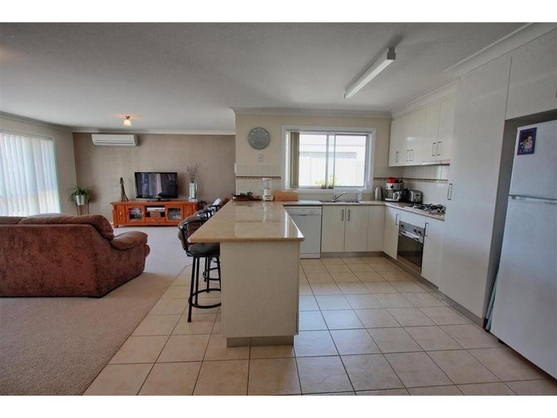 65 Grinton Avenue, Wagga Wagga NSW 2650