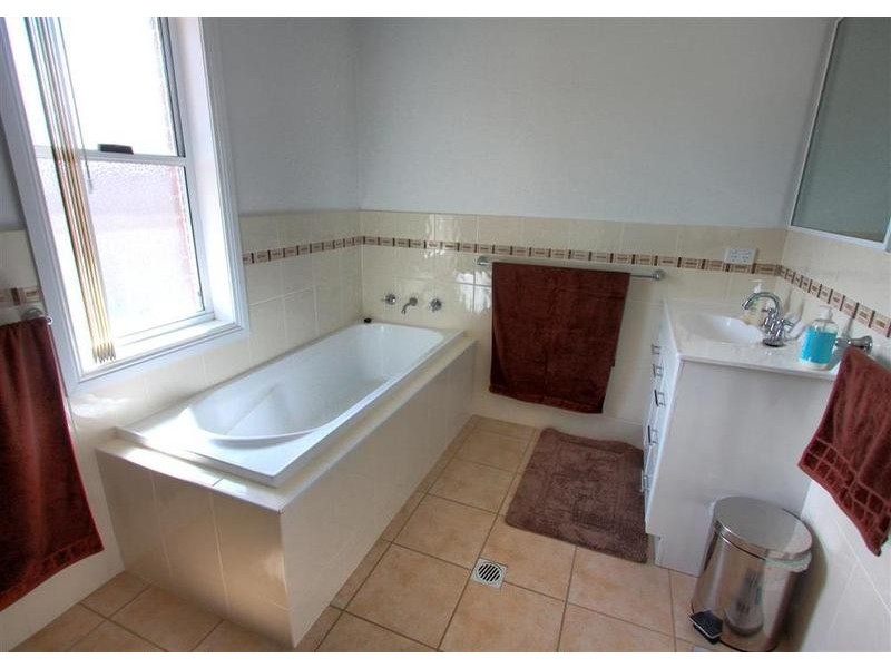 65 Grinton Avenue, Wagga Wagga NSW 2650