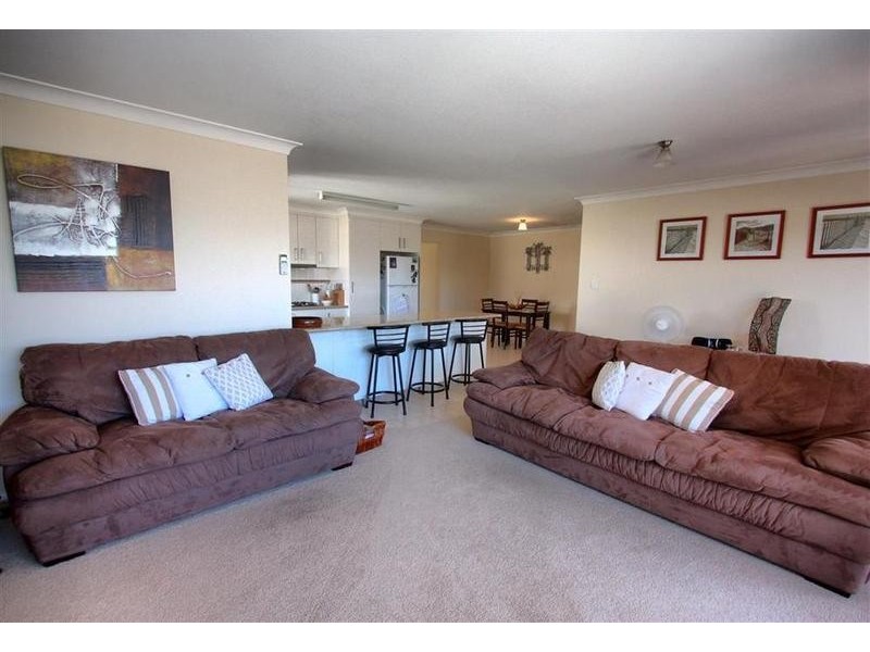 65 Grinton Avenue, Wagga Wagga NSW 2650