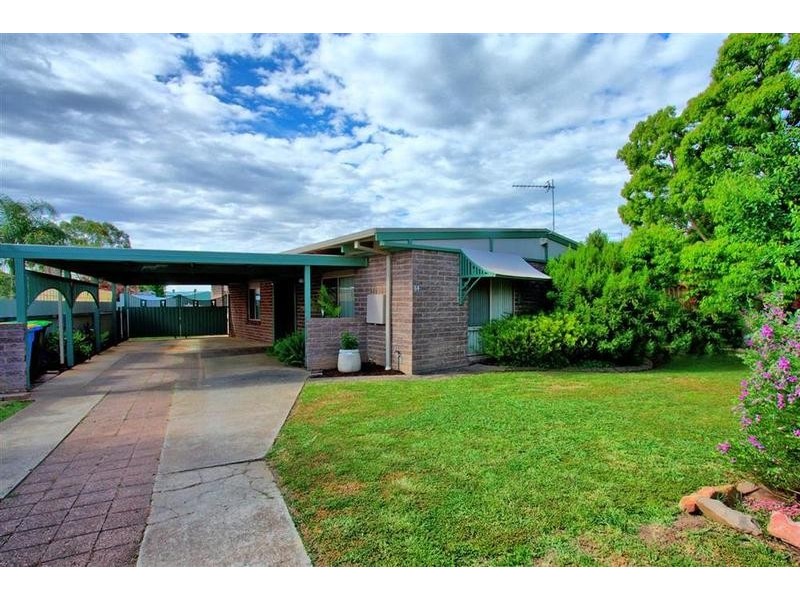 34 Eldershaw Drive, Forest Hill NSW 2651