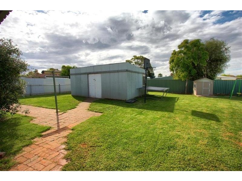 34 Eldershaw Drive, Forest Hill NSW 2651