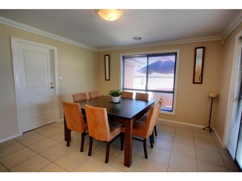 2 Monaro Court, Tatton NSW 2650