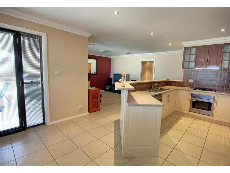 2 Monaro Court, Tatton NSW 2650