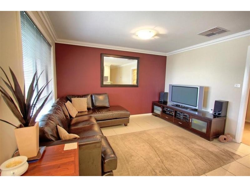 2 Monaro Court, Tatton NSW 2650