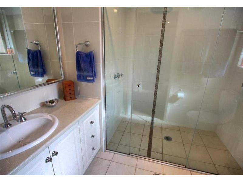 2 Monaro Court, Tatton NSW 2650