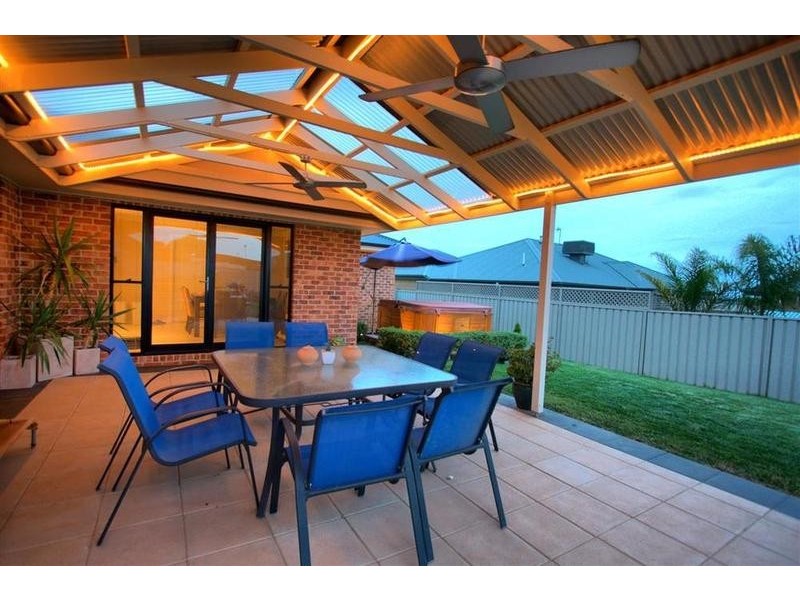 2 Monaro Court, Tatton NSW 2650