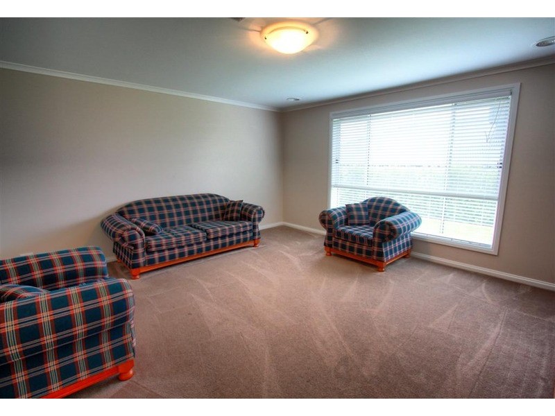 10 Brownlow Drive, Wagga Wagga NSW 2650