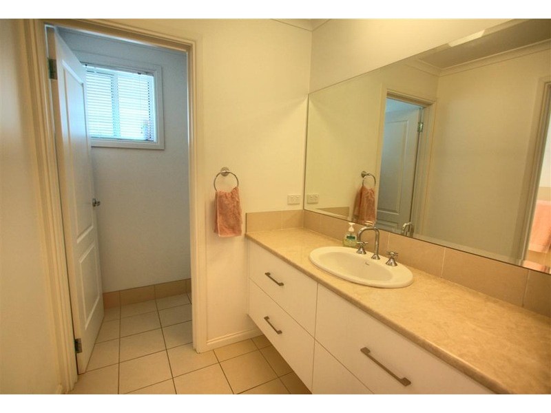 10 Brownlow Drive, Wagga Wagga NSW 2650