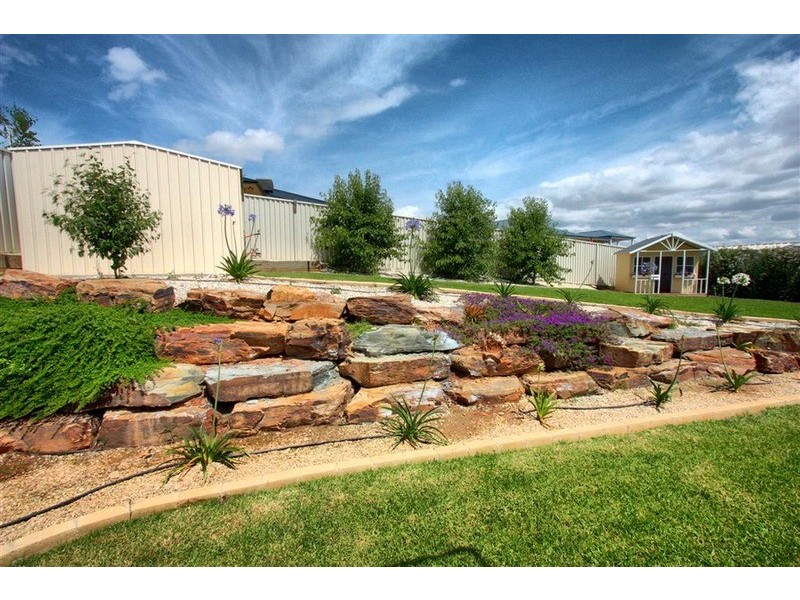 10 Brownlow Drive, Wagga Wagga NSW 2650