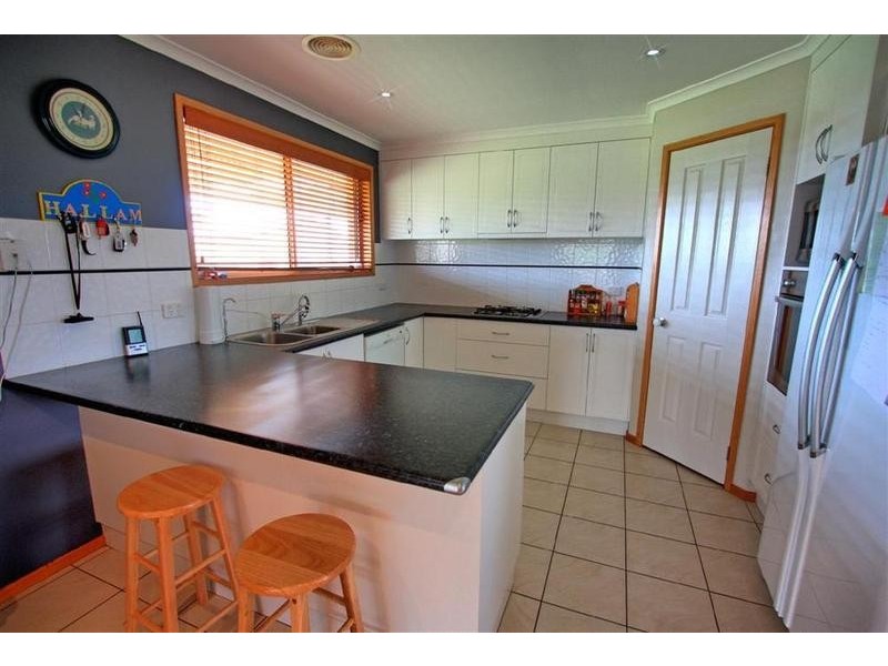 6 Mirbelia Drive, Springvale NSW 2650