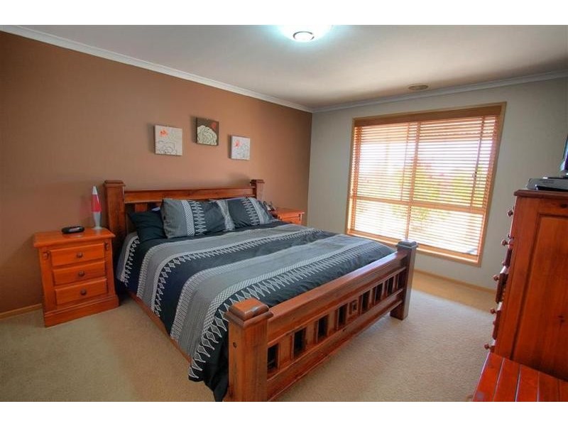 6 Mirbelia Drive, Springvale NSW 2650