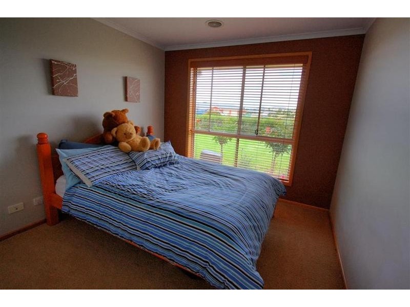 6 Mirbelia Drive, Springvale NSW 2650
