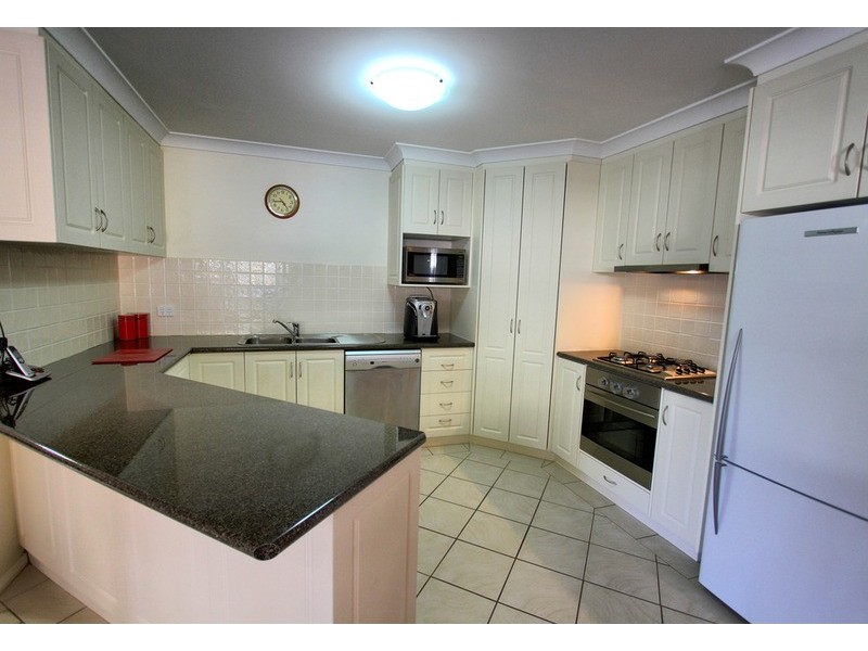 19 Barrima Drive, Glenfield Park NSW 2650
