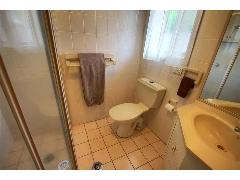 4 Tareena Place, Glenfield Park NSW 2650
