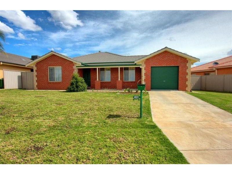 118 Yentoo Drive, Glenfield Park NSW 2650