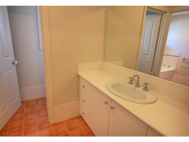 118 Yentoo Drive, Glenfield Park NSW 2650