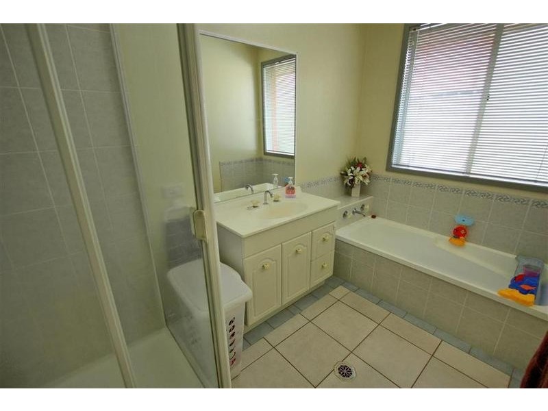 37 Faye Avenue, Kooringal NSW 2650