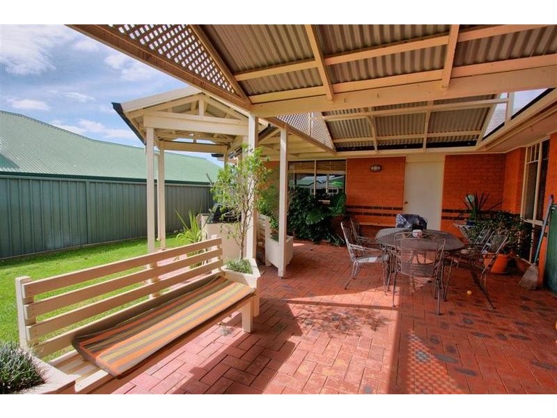 37 Faye Avenue, Kooringal NSW 2650