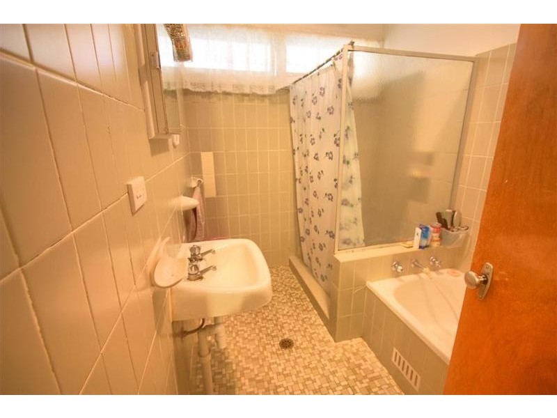 50 Warrawong Street, Kooringal NSW 2650