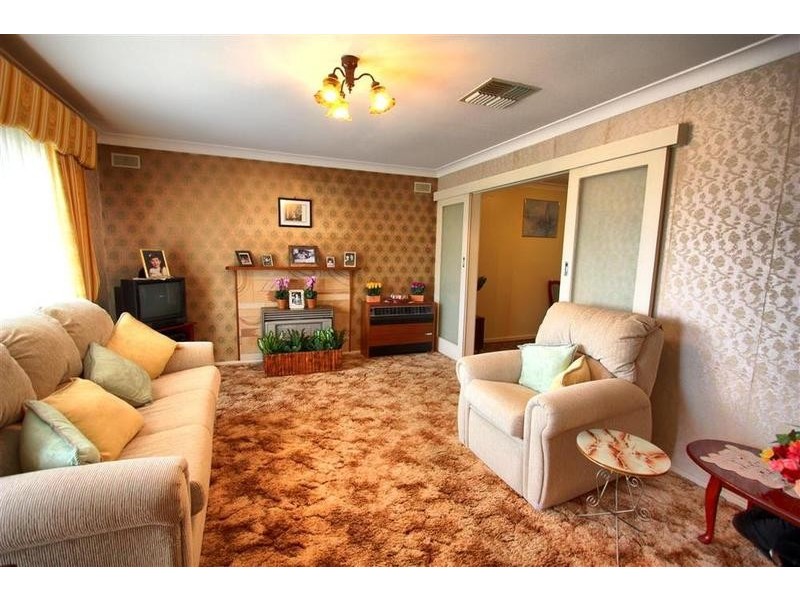 52 White Avenue, Kooringal NSW 2650